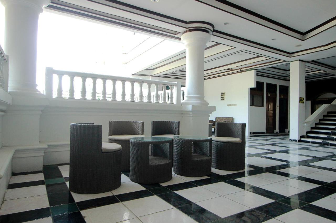 Oyo 2360 Hotel Rio Bengkulu Eksteriør billede