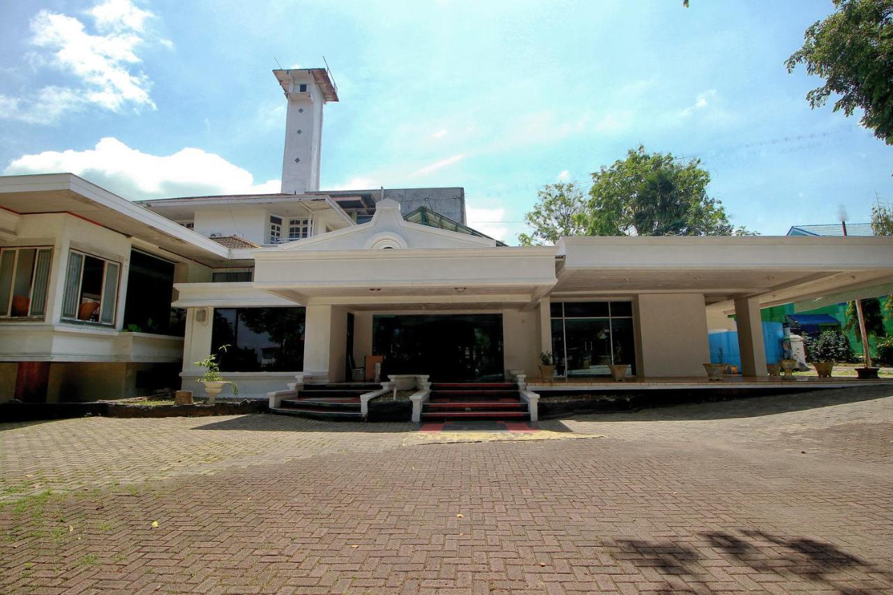 Oyo 2360 Hotel Rio Bengkulu Eksteriør billede